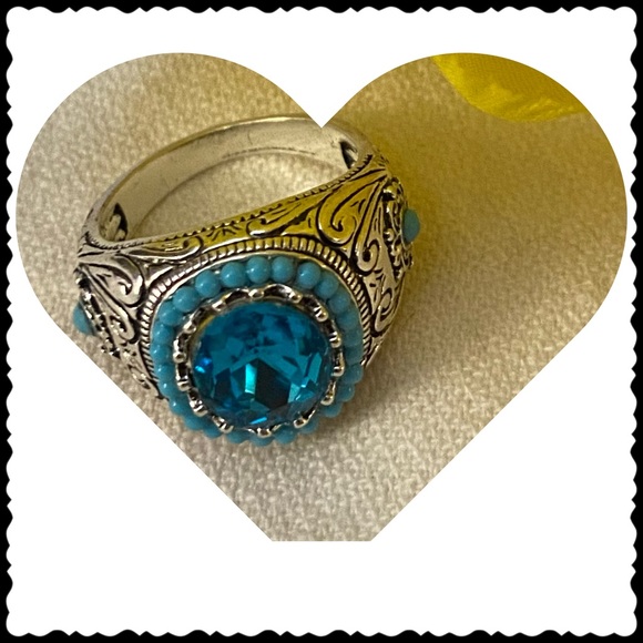 Gorgeous Turquoise & Silvertone Ring Size 7 - Picture 3 of 5
